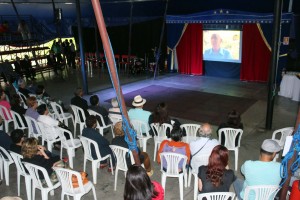 Participantes do evento assistem ao Videodocumentário “Banda São Sebastião – 100 Anos de Música” - Foto: Marina Ibba